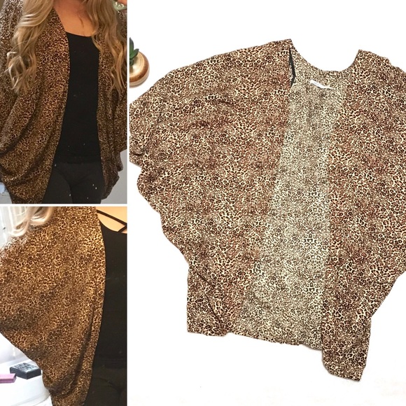 UO • Animal Print Ruched Cardigan - Picture 1 of 5